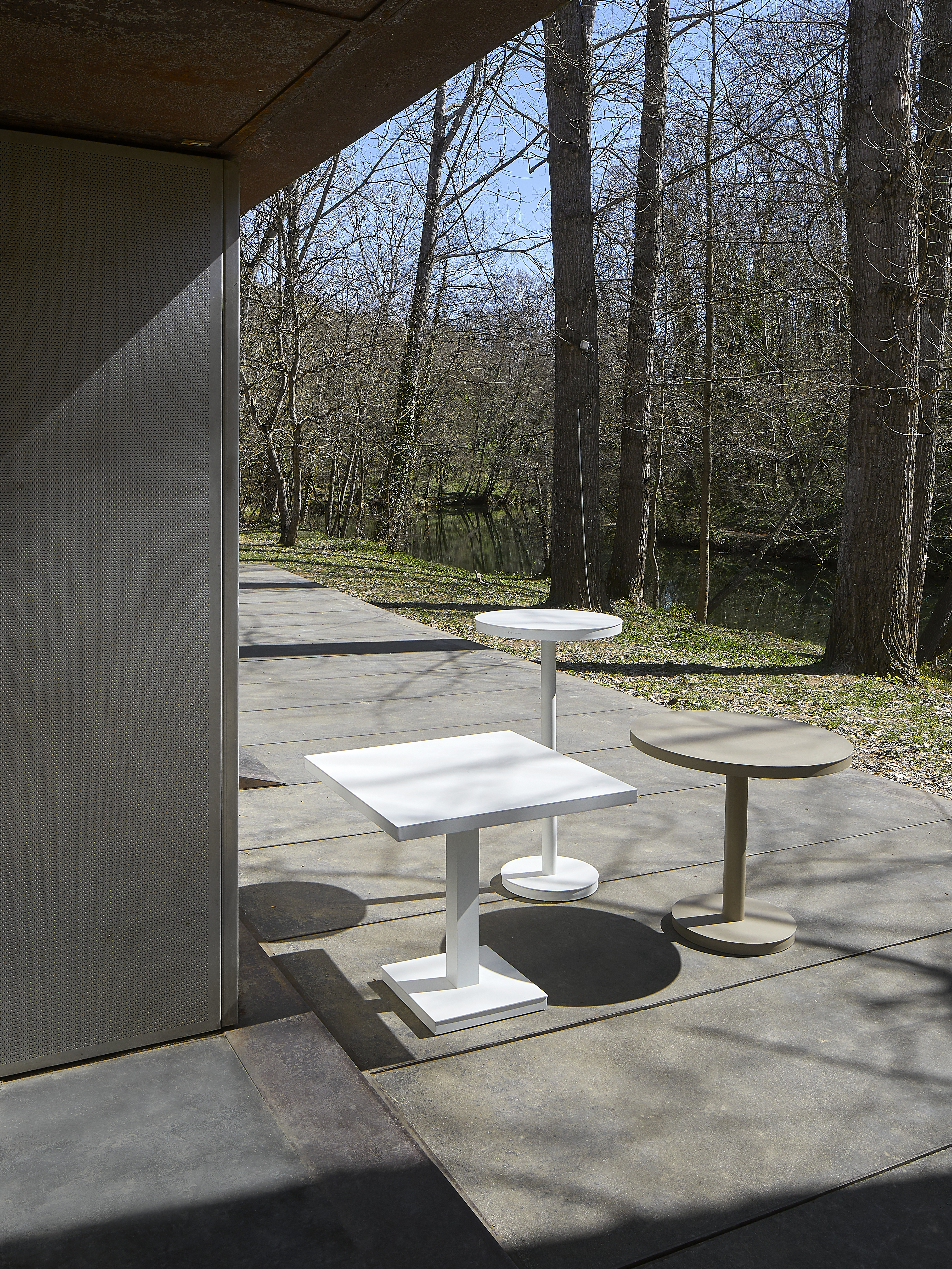 Mesa Barcino 90x90 Pie Central